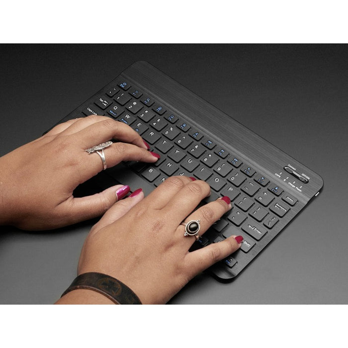 10" Bluetooth Keyboard – Black